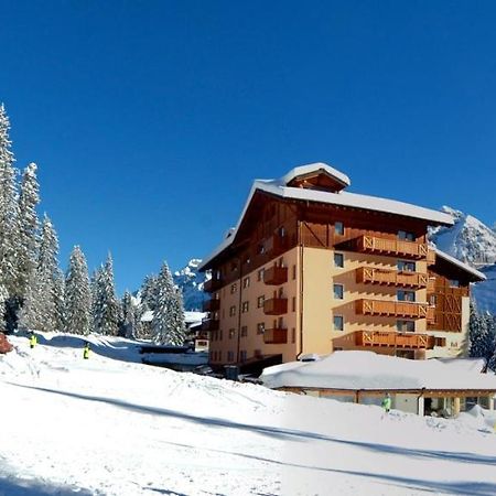Carlo Magno Hotel Spa Resort มาดอนนาดีกัมปิโญ ภายนอก รูปภาพ